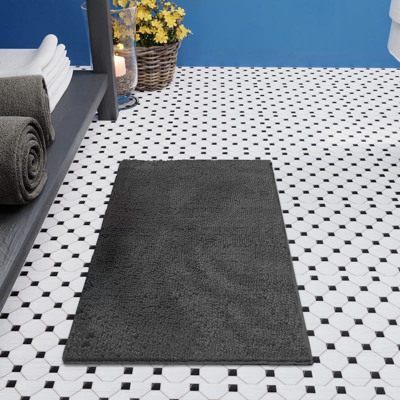 Resort Collection Plush Shag Chenille Bath Mat (21 x 34)