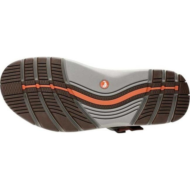 clarks un trek sandals