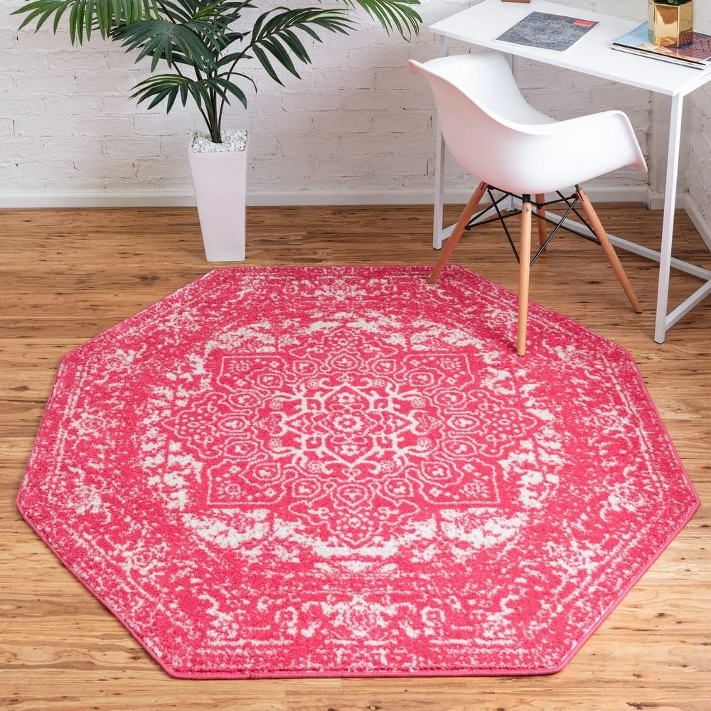 Traditional Brenda Collection Area Rug