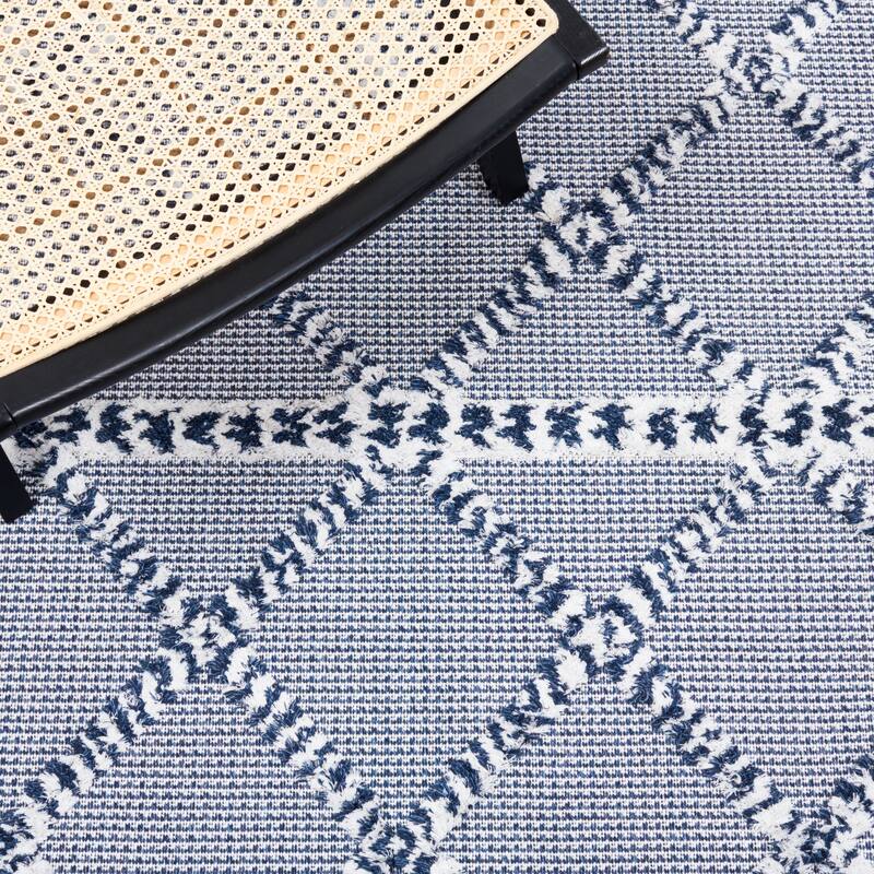 SAFAVIEH Augustine Saori Rustic Trellis Fringe Rug