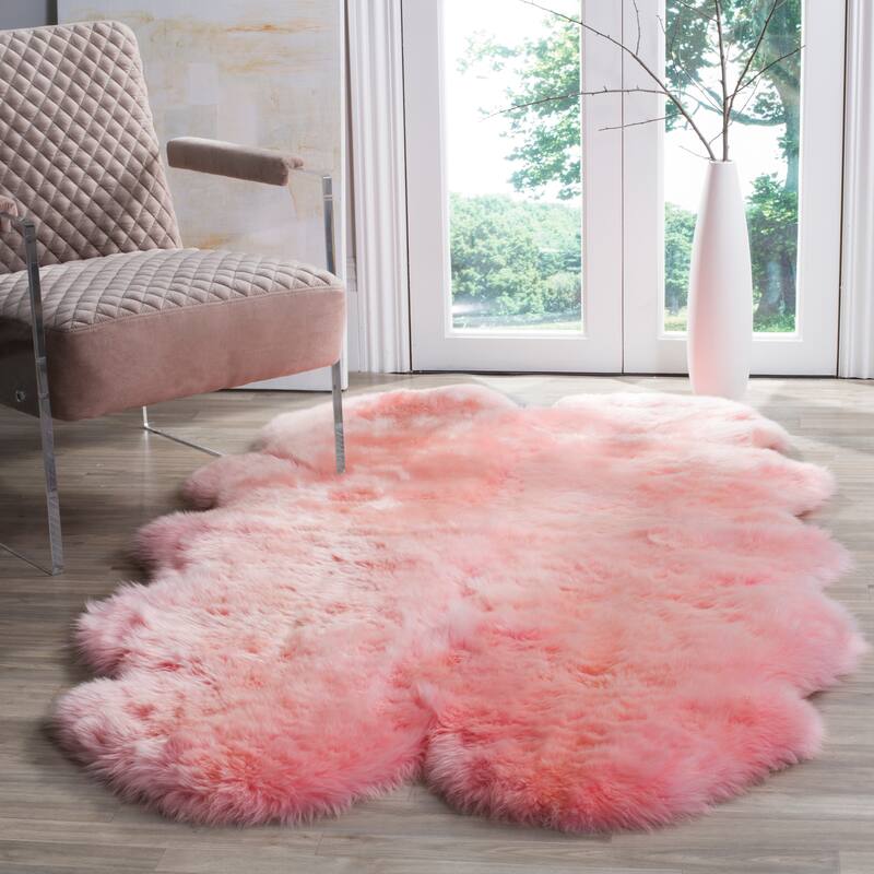 SAFAVIEH Handmade Natural Sheepskin Leanca 3.4-inch Thick Rug - 5'5" x 7'7" - Solid Pink - Rectangle