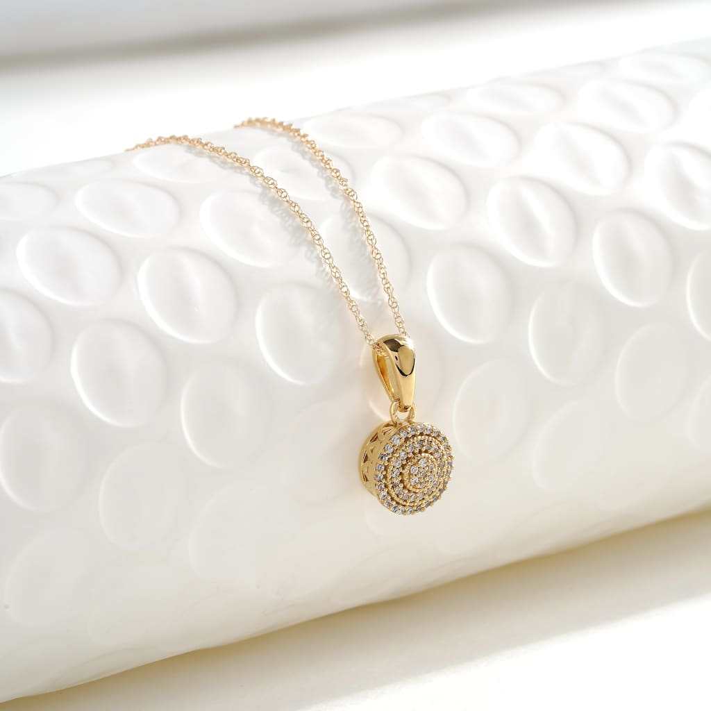 10K Yellow Gold 1/8ct TDW Diamond Cluster Halo Pendant Necklace for Women