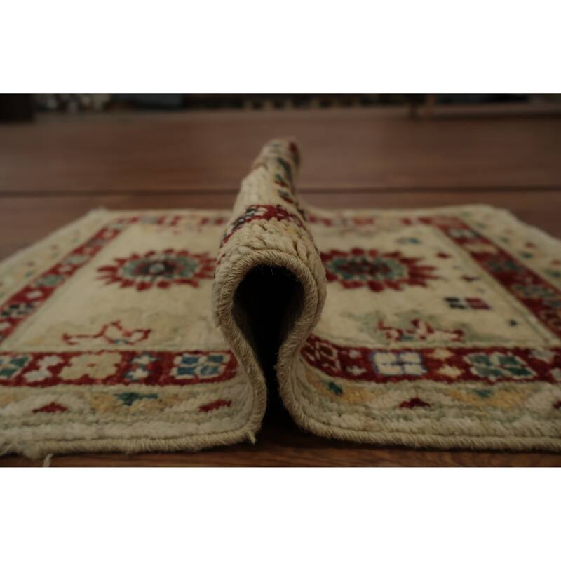 Hand Knotted Oriental 100% Wool Carpet Traditional Floral Beige & Ivories Peshawar Area Rug - 2' 7'' X 1' 8''