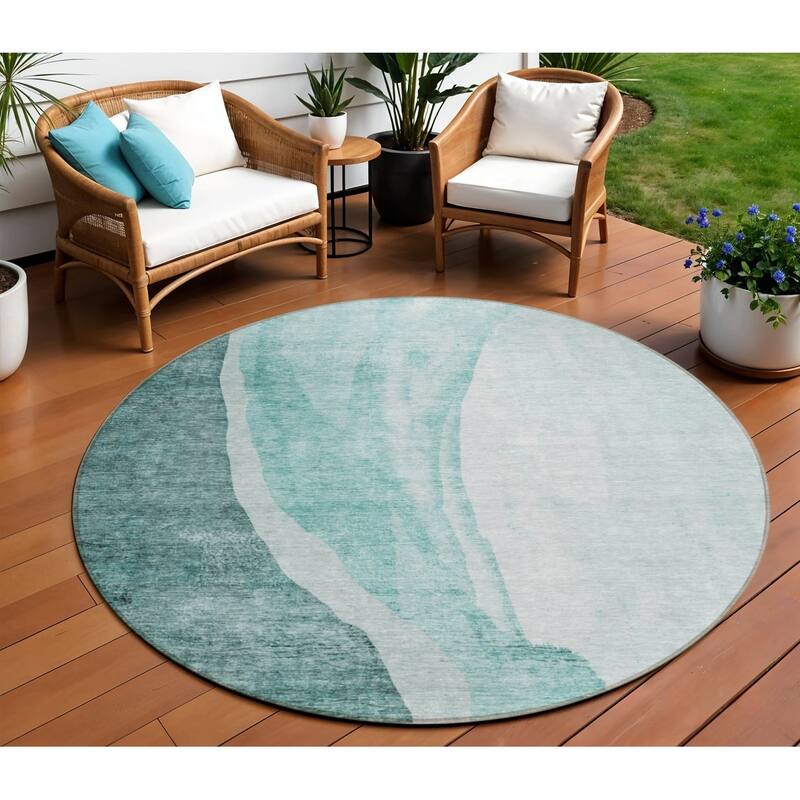 HomeRoots Abstract Transitional Rectangle Outdoor Rug - 8' Round