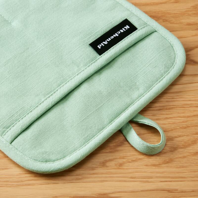 KITCHENAID Gourmet Series Gridlines Pot Holders 2-Pack Set, Heat Resistant up to 600°F, Soft Silicone Grip, Magnetic Cuff