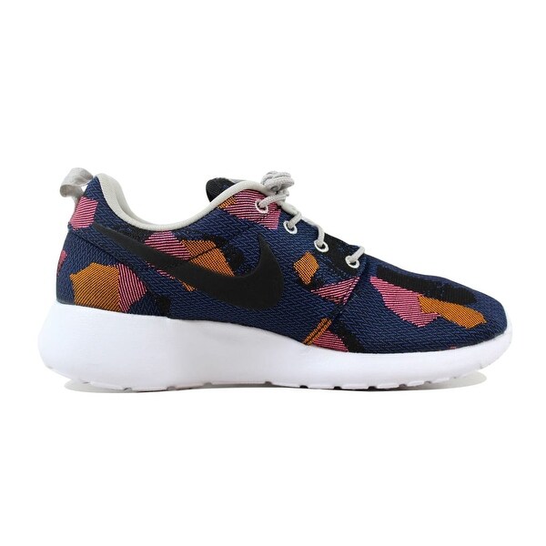 light purple nike roshe