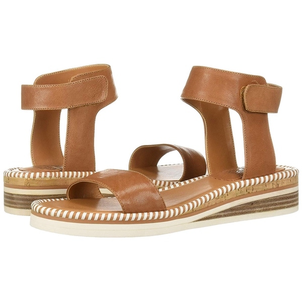 moirina vince camuto