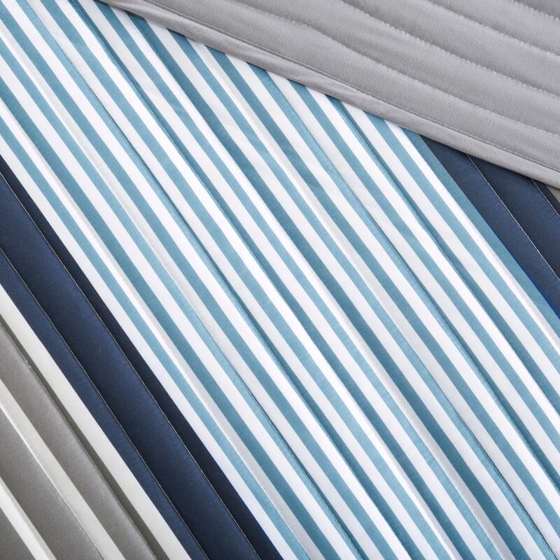 Intelligent Design Matteo Teal Reversible Quilt Set with Throw Pillows