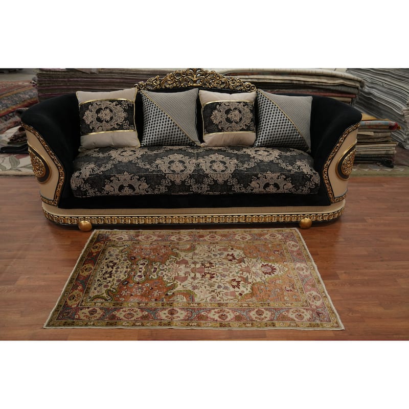 Hand Knotted Traditional Silk Beige Floral Area Rug - 5' 1'' X 3' 1''