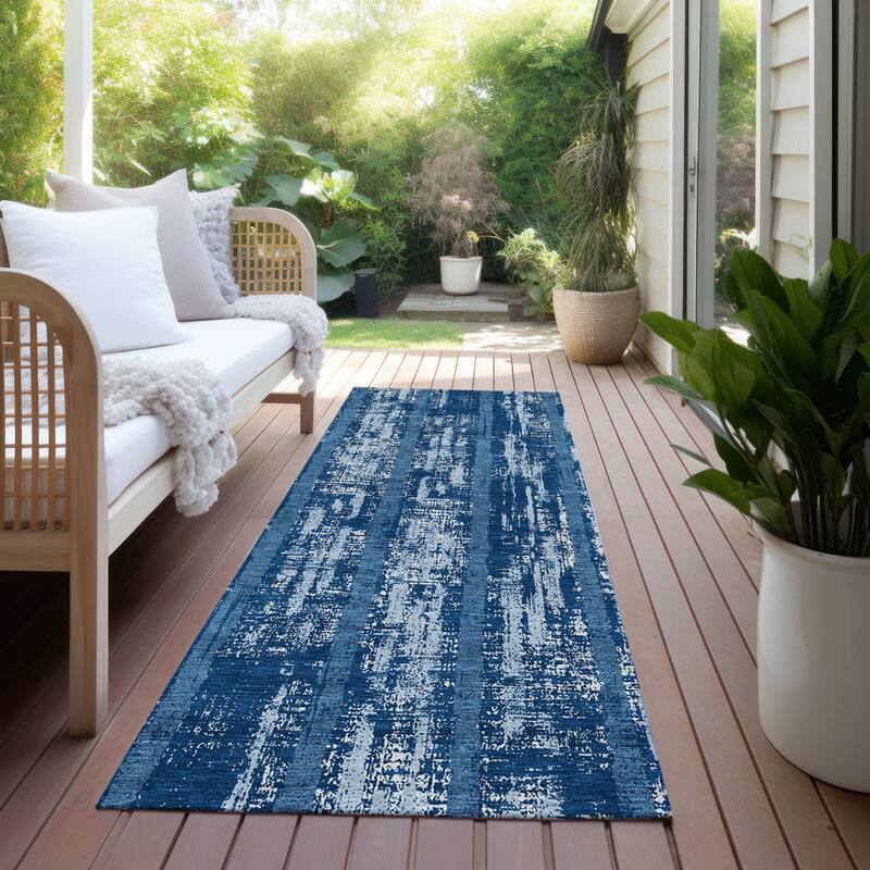 Machine Washable Indoor/ Outdoor Chantille Stripe Ombre Rug - Blue - 2'3" x 7'6"