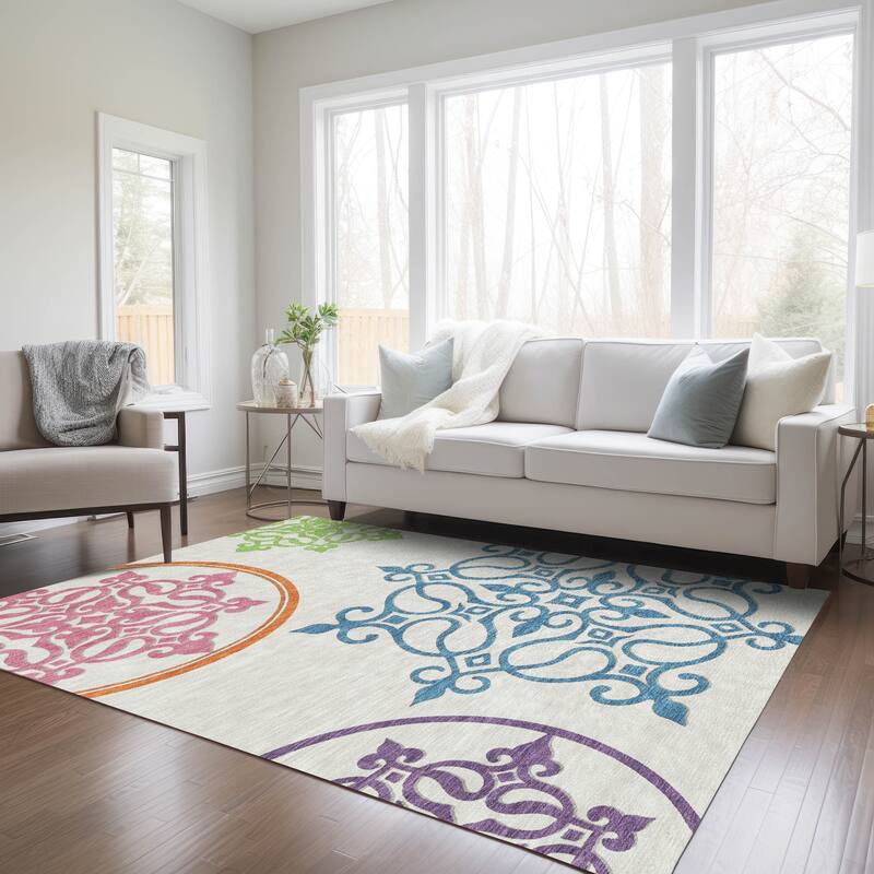 Machine Washable Indoor/ Outdoor Chantille Bold Medallions Rug