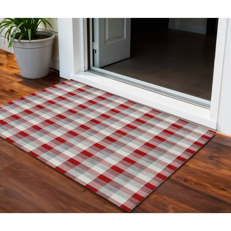 HomeRoots Plaid Transitional Rectangle Outdoor Rug - 3' x 5'
