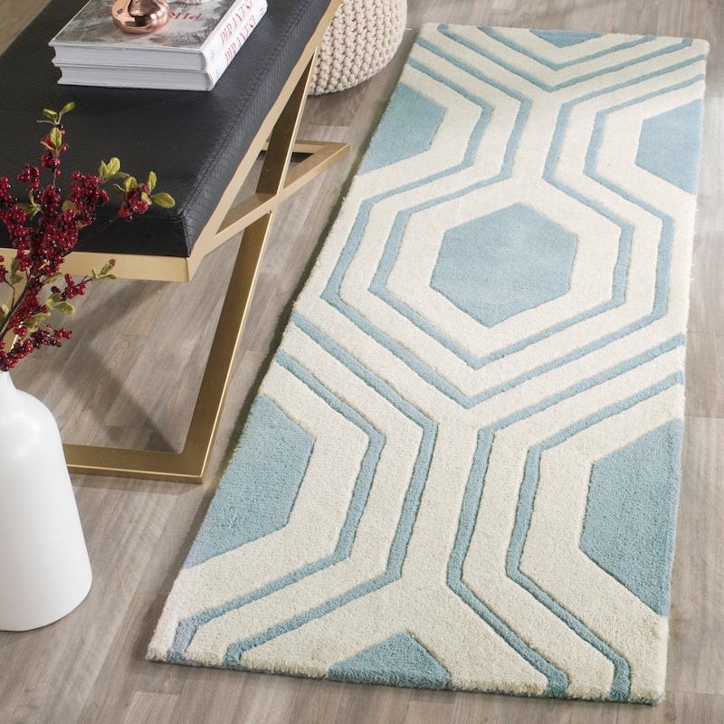 SAFAVIEH Handmade Chatham Kitt Modern Wool Rug - 2'3" x 7' Runner - Blue/Ivory