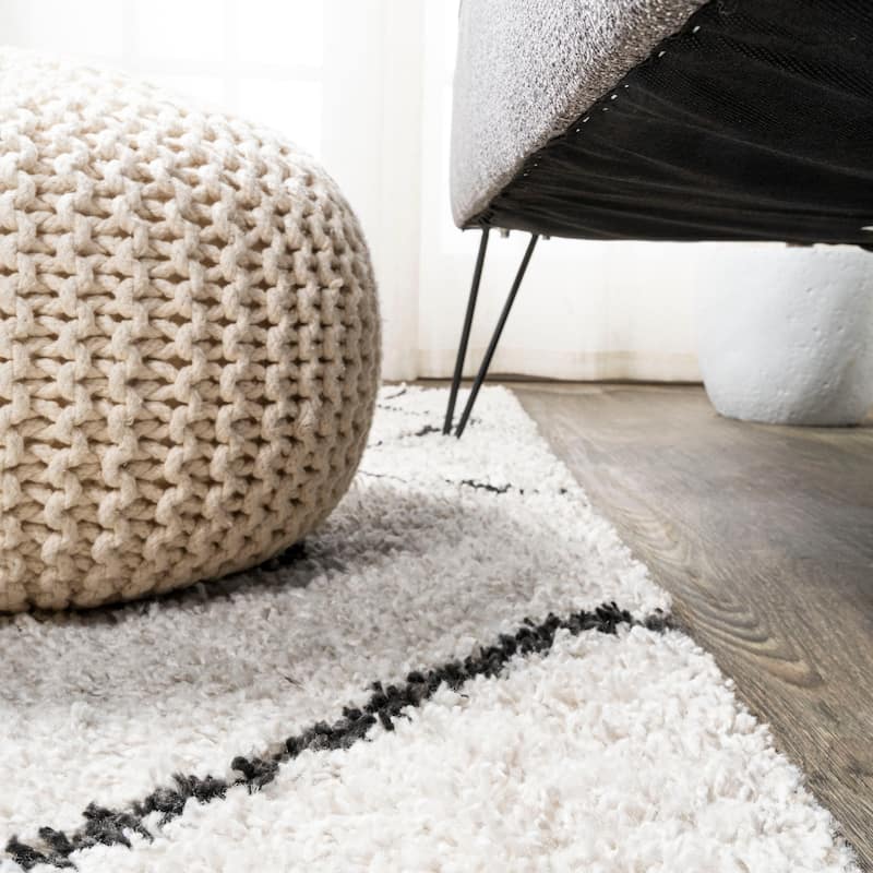 JONATHAN Y Nova Moroccan Diamond Shag Area Rug