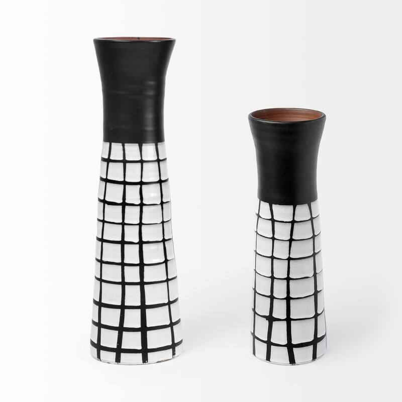 Black and White Modern Grid Ceramic Vase