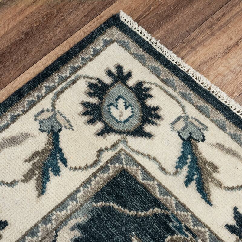 Alora Decor Mila Black, Charcoal, and Ivory Hand-tufted Wool Blend Rug