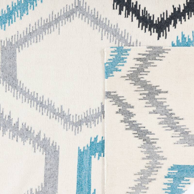 SAFAVIEH Handmade Flatweave Dhurries Solza Modern Wool Rug