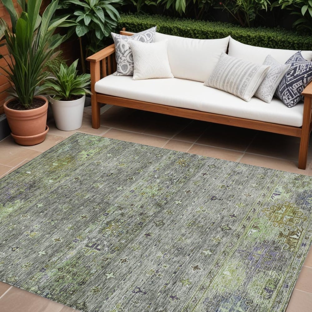 HomeRoots Floral Transitional Rectangle Outdoor Rug