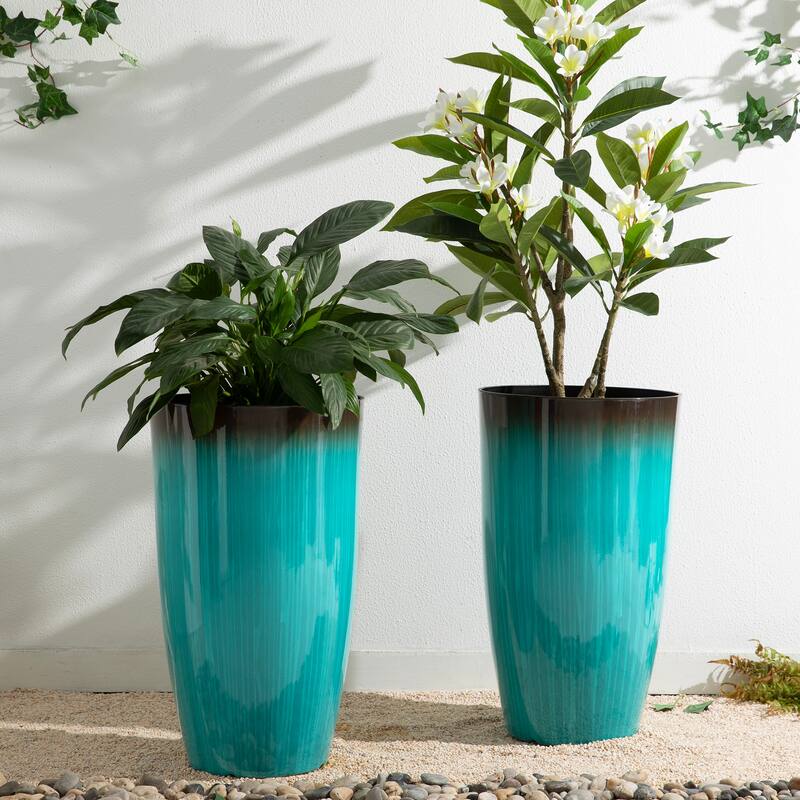 Glitzhome 23.5"H Set of 2 Oversized Gradient Blue or Green Planter Tall Plastic Flower Pot