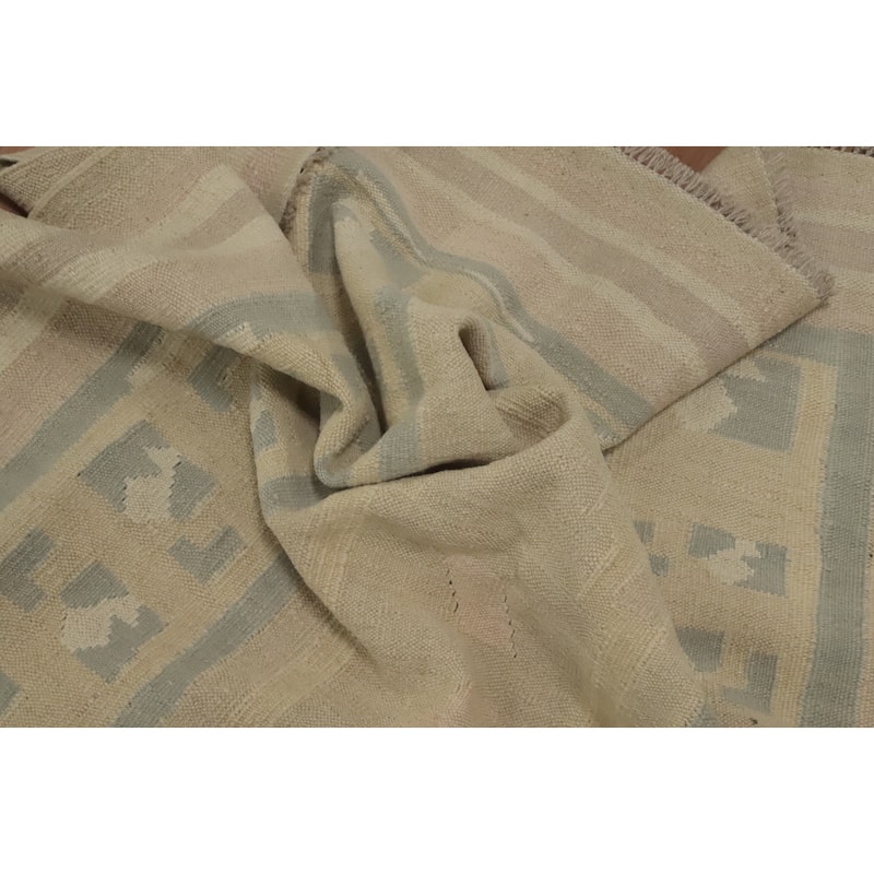 Hand Woven Oriental 100% Wool Carpet Southwestern Tribal Beige & Ivories Kilim Area Rug - 5' 11'' X 4' 1''