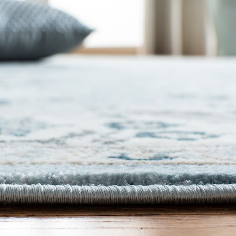 SAFAVIEH Isabella Pietra Traditional Oriental Rug