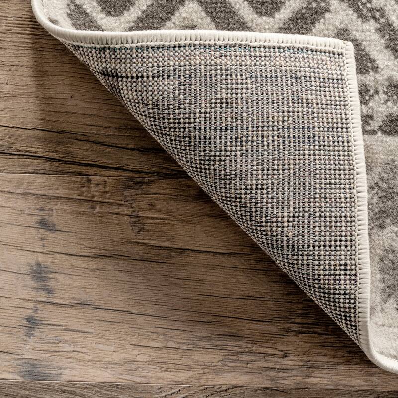 Nuloom Chloe Tribal Motif Banded Area Rug