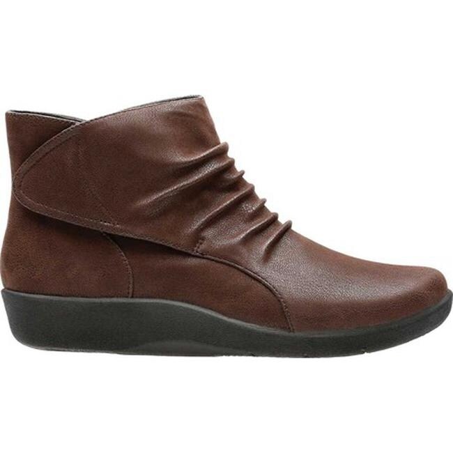 clarks sillian sway bootie