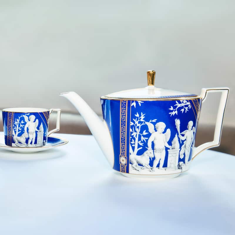 Wedgwood Renaissance Gold Teapot & Teacup Set - N/A