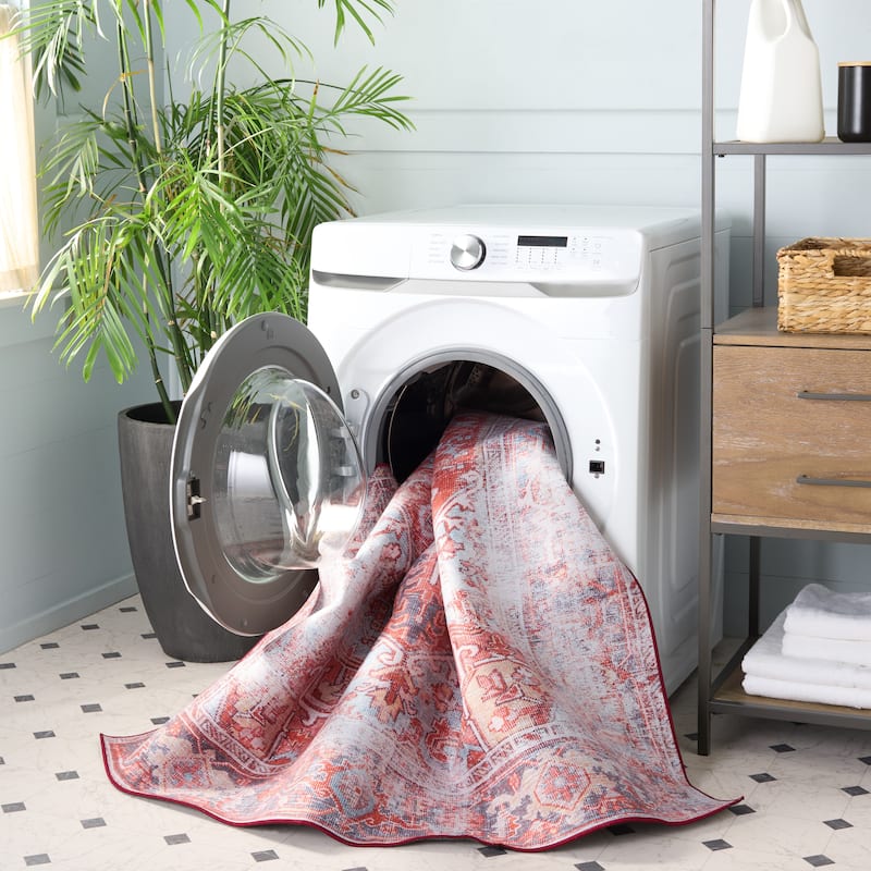 SAFAVIEH Tucson Machine Washable Slip Resistant Vida Distressed Rug