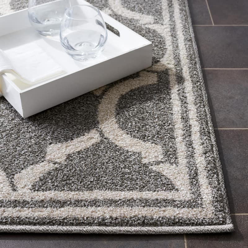 SAFAVIEH Amherst Huynh Modern Rug - 8' x 10'
