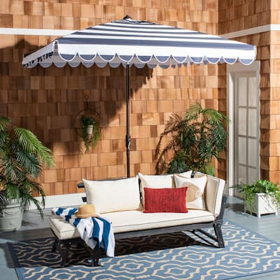 SAFAVIEH Outdoor Living Vienna 7.5 Ft Square Crank Umbrella