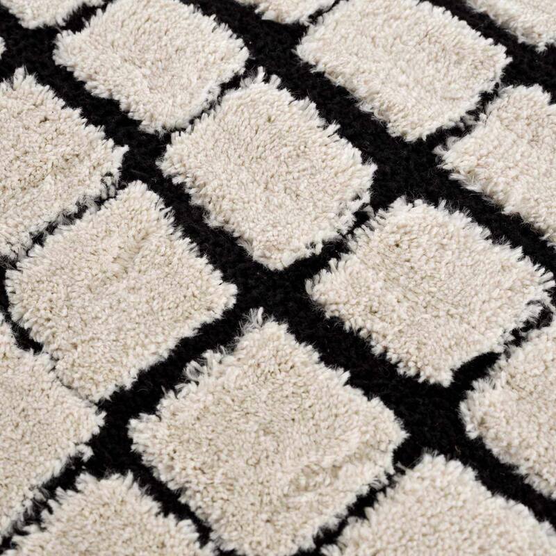 Hauteloom Shag Farmhouse Tasseled Cream & Black Area Rug