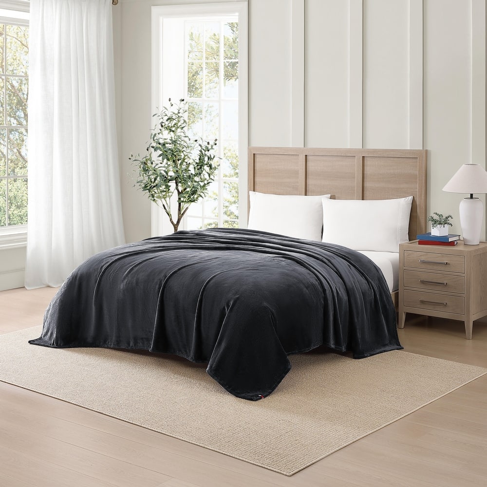 Tommy Hilfiger Solid Ultra Soft Plush Reversible Blanket