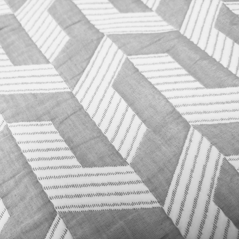 DESIGN STUDIO Torino Geo Soft Woven Matelasse Reversible Jacquard Cotton Blend Quilt Set