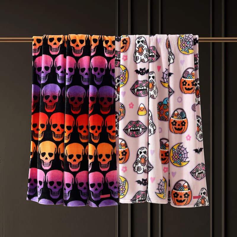 Betsey Johnson Printed Ultra Soft Plush Fleece Throw Blanket