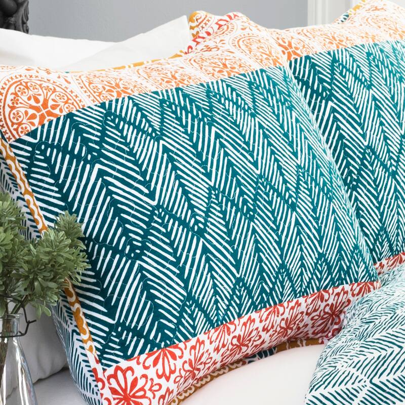 The Curated Nomad La Boheme 3-piece Striped Patterned Quilt Set