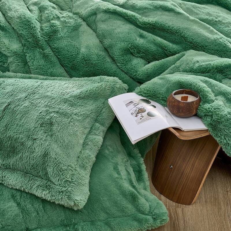 Chunky Bunny Bestie Coma Inducer® Oversized Comforter Set