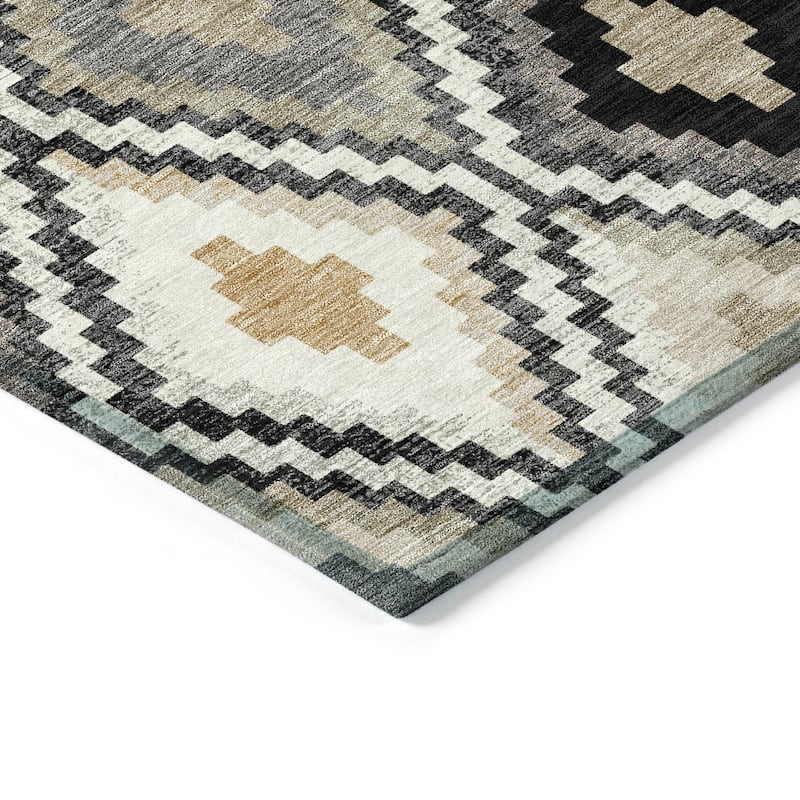 Machine Washable Indoor/ Outdoor Global Geo Chantille Rug