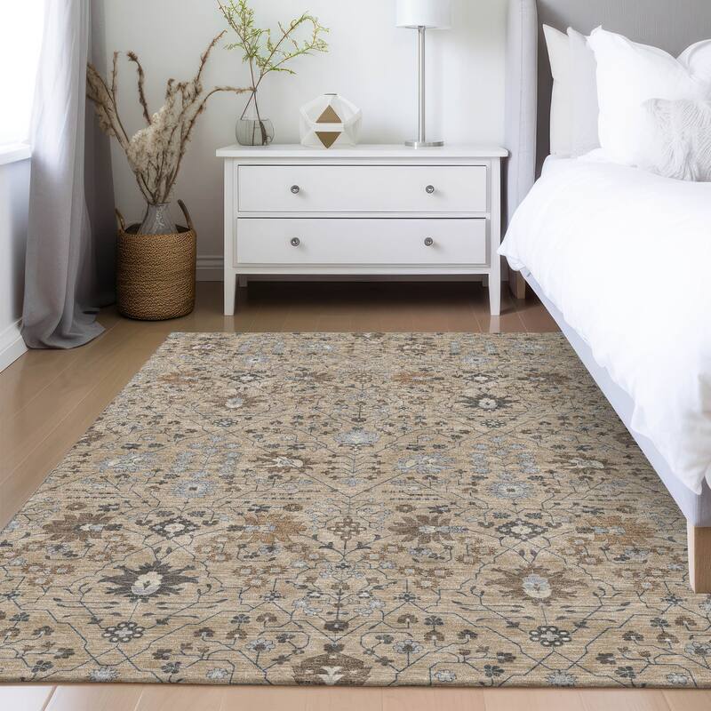 Machine Washable Indoor/ Outdoor Global Traditional Chantille Rug