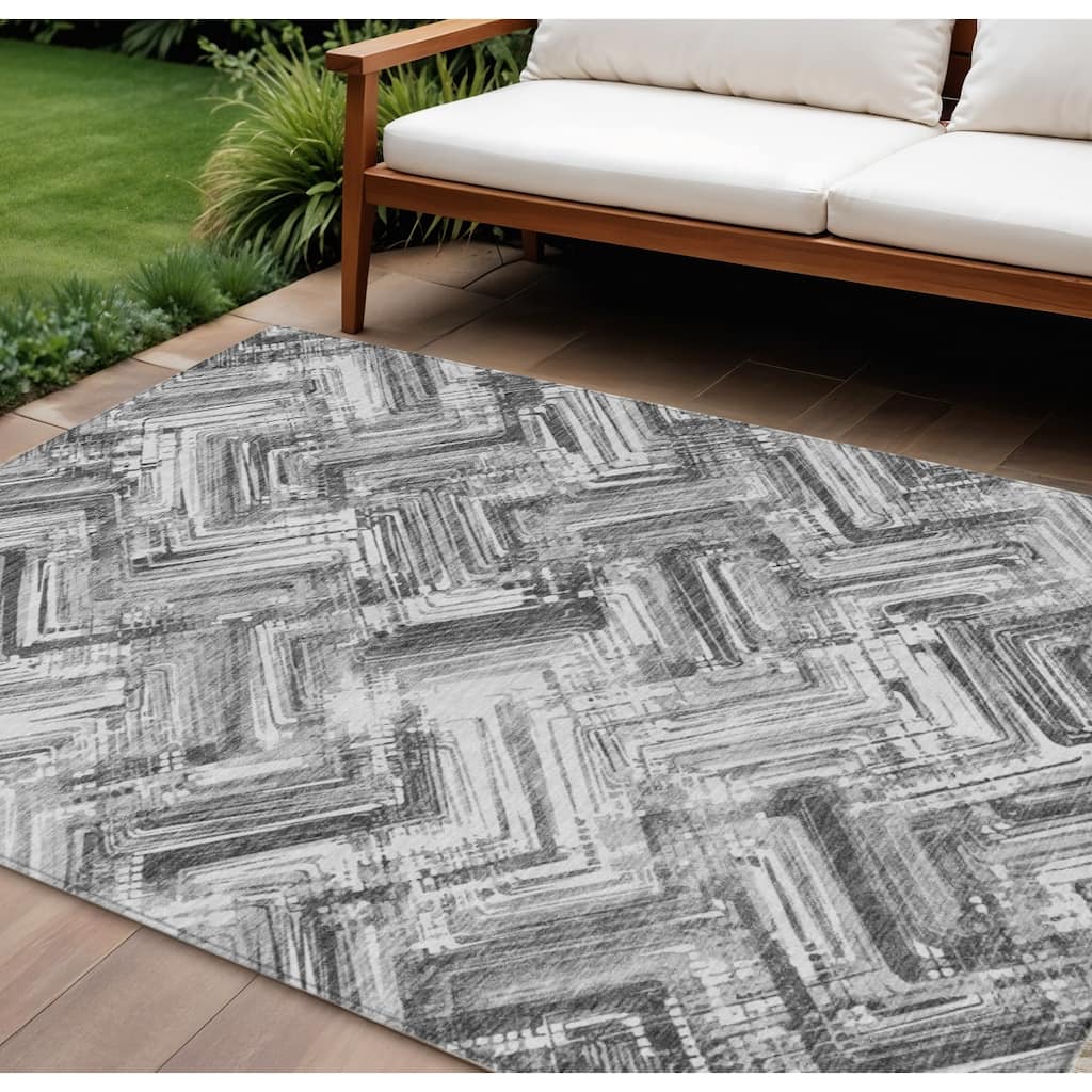 HomeRoots Geometric Transitional Rectangle Outdoor Rug