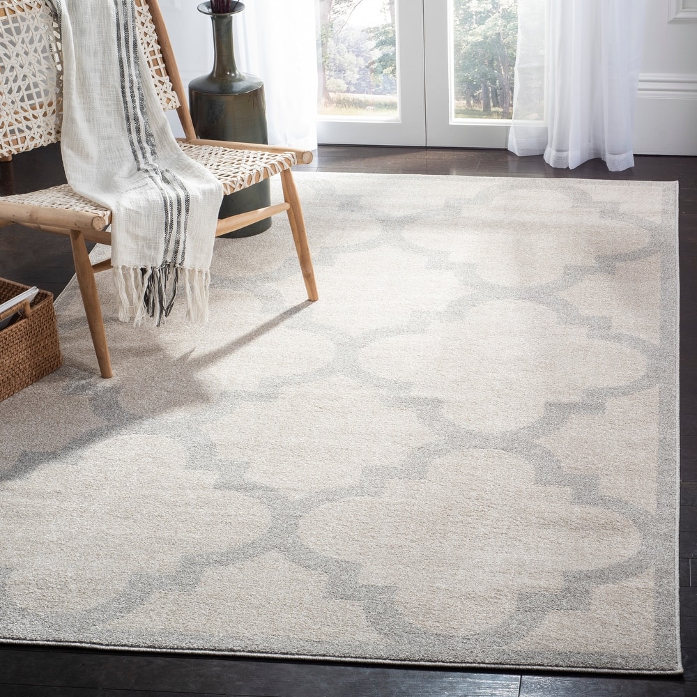 SAFAVIEH Amherst Elvana Modern Rug