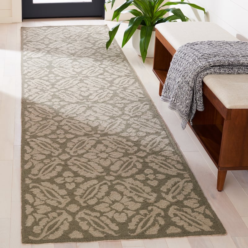 SAFAVIEH Handmade Chelsea Polixeni French Country Wool Rug - 2'6" x 10' Runner - Sage