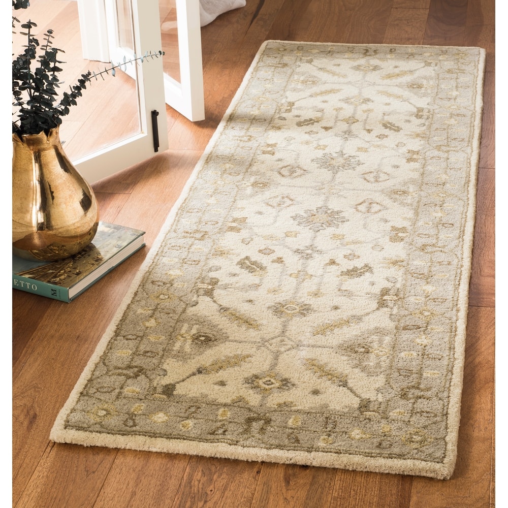 SAFAVIEH Handmade Royalty Jesuina Traditional Oriental Wool Rug