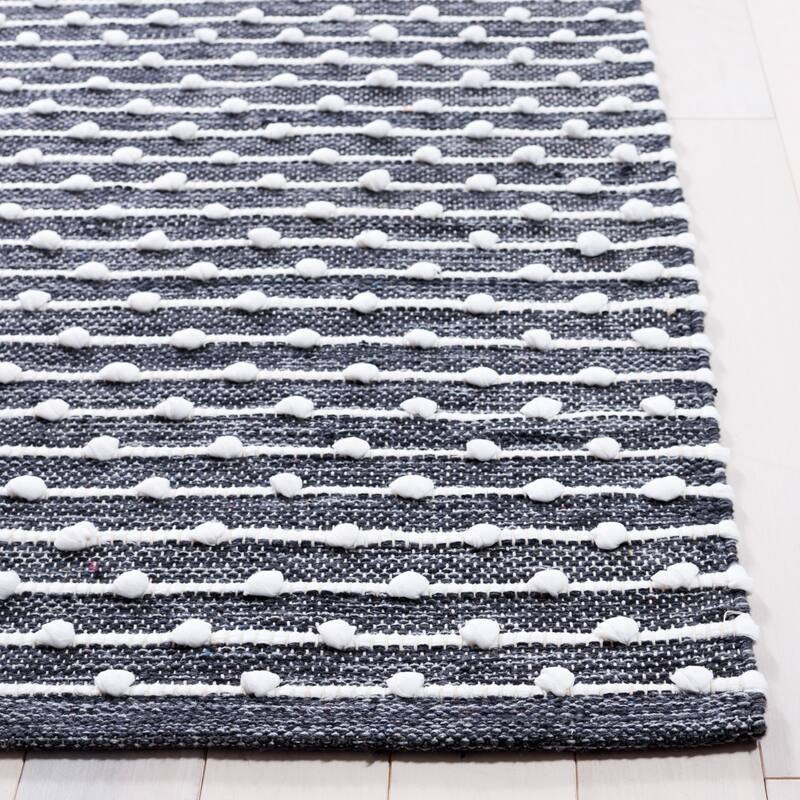 SAFAVIEH Handmade Montauk Millie Casual Rug
