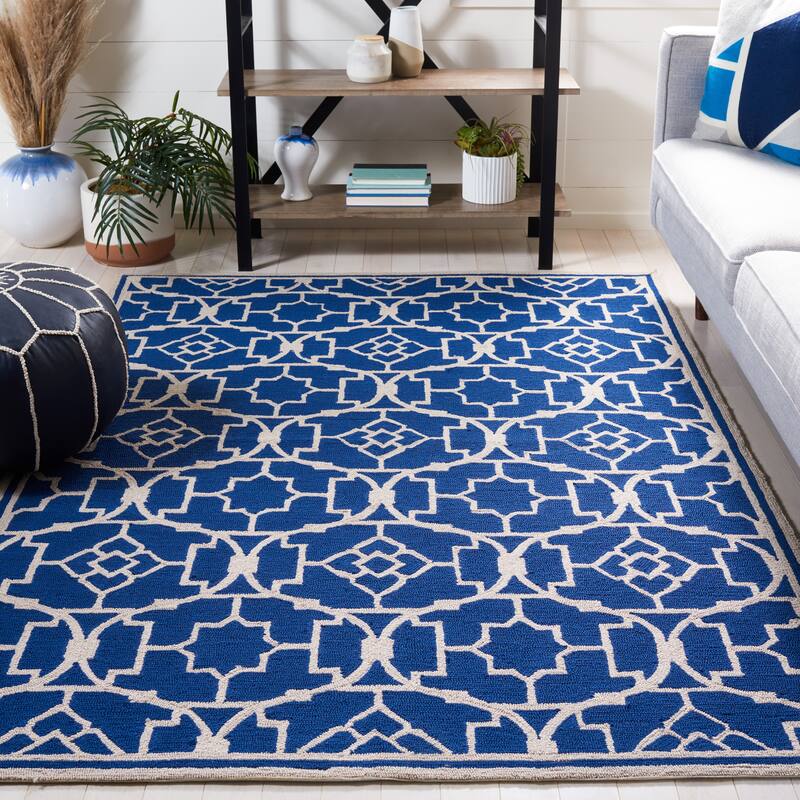 SAFAVIEH Handmade Four Seasons Elsbe Floral Rug