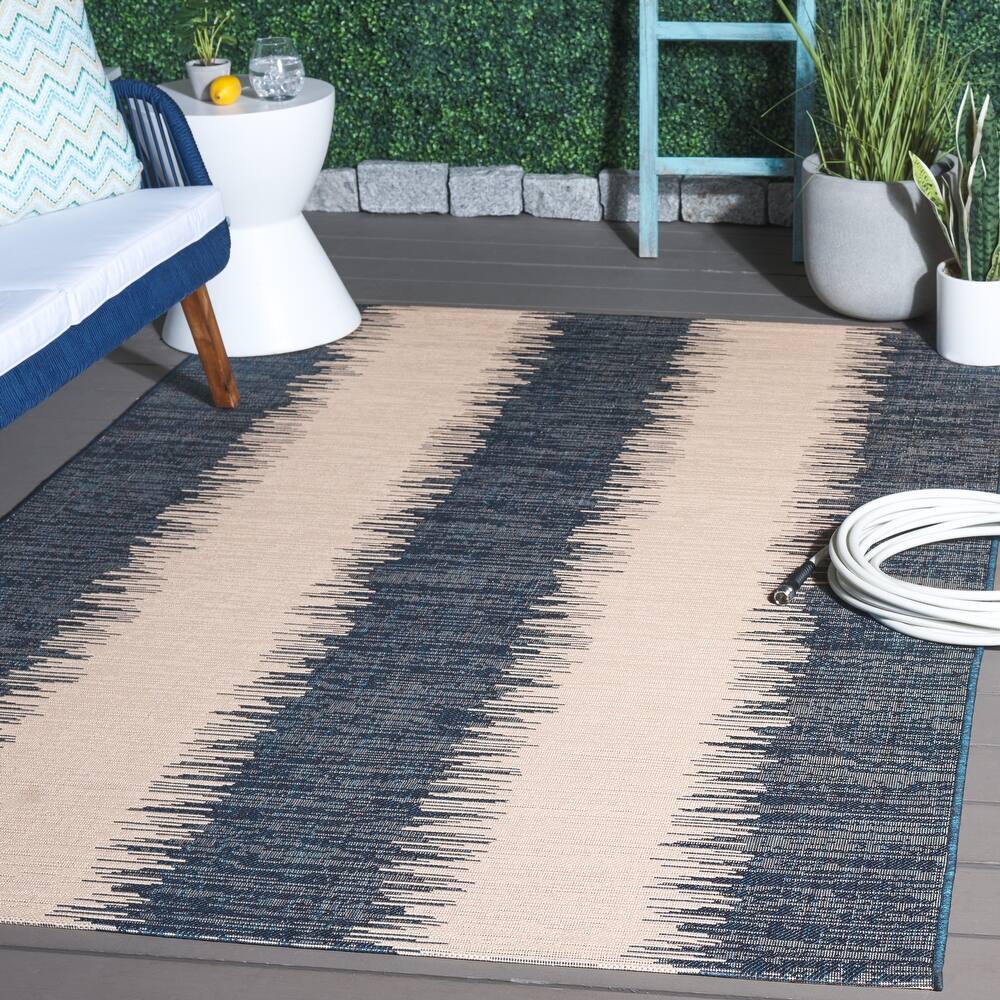 SAFAVIEH Courtyard Elizaveta Indoor/ Outdoor Rug