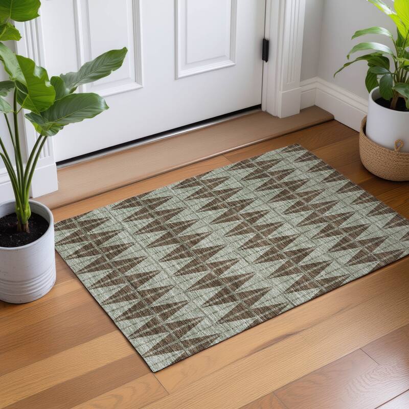 Machine Washable Indoor/ Outdoor Modern Zeke Chantille Rug