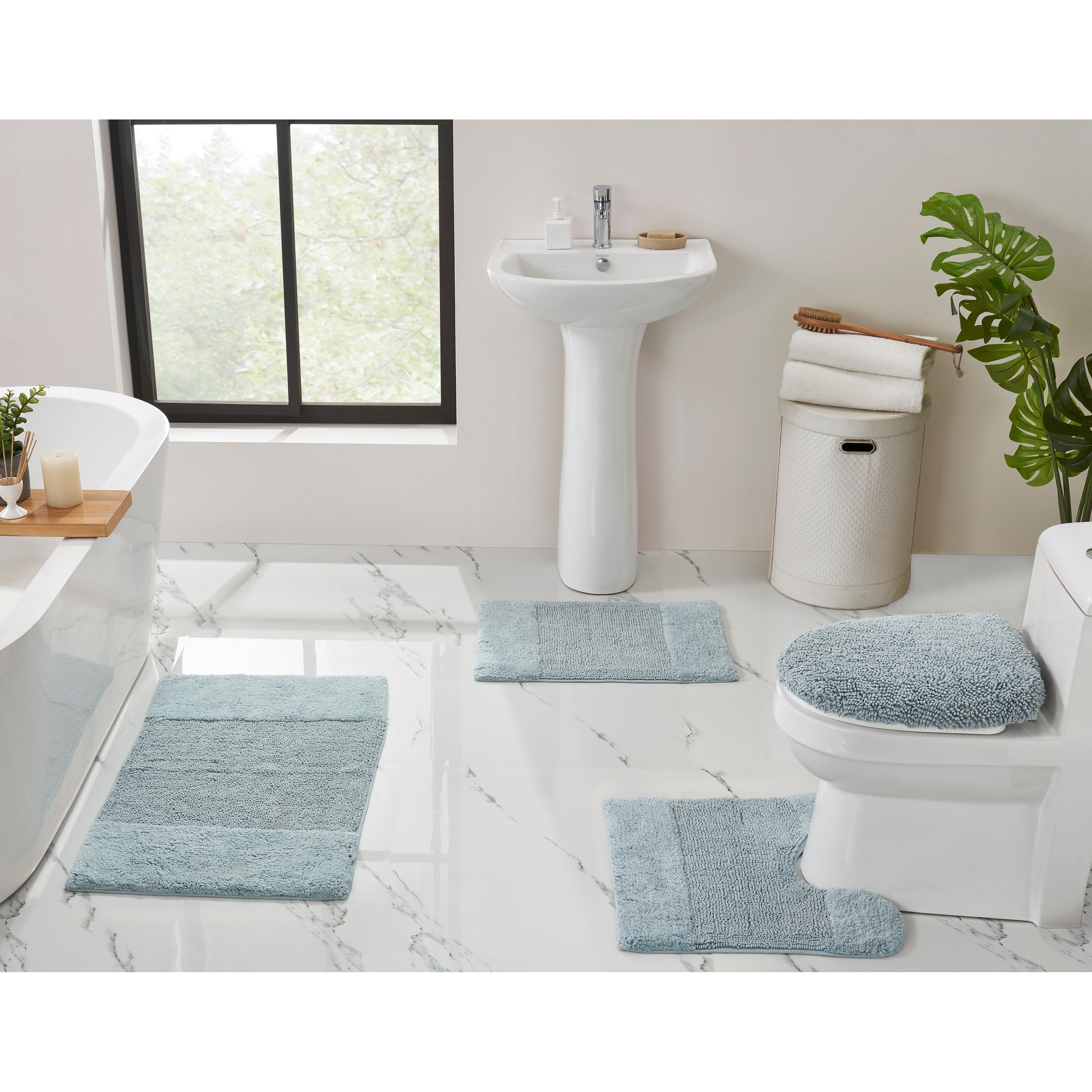 https://ak1.ostkcdn.com/images/products/is/images/direct/cfbe069655afe3bdea2e336255d91940ffc10dbf/Better-Trends-Granada-Collection-Bath-Rug%2C-100%25-Cotton.jpg