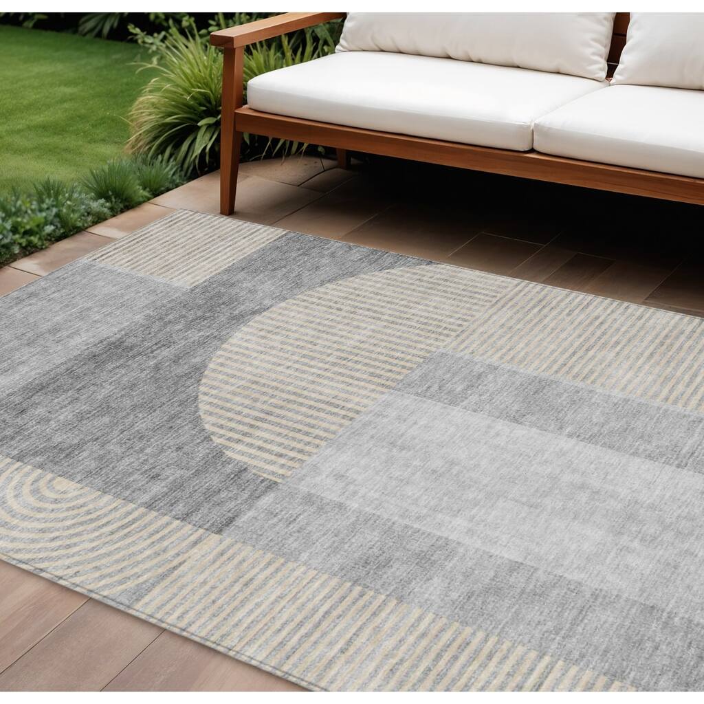 HomeRoots Geometric Transitional Rectangle Outdoor Rug
