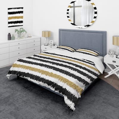 Designart 'Black Striped Pattern' Patterned Duvet Cover Set